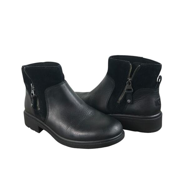 UGG Leather Harrison Zip Ankle Boots W's Sz 8 Black Waterproof Stylish Comfort - Picture 1 of 12